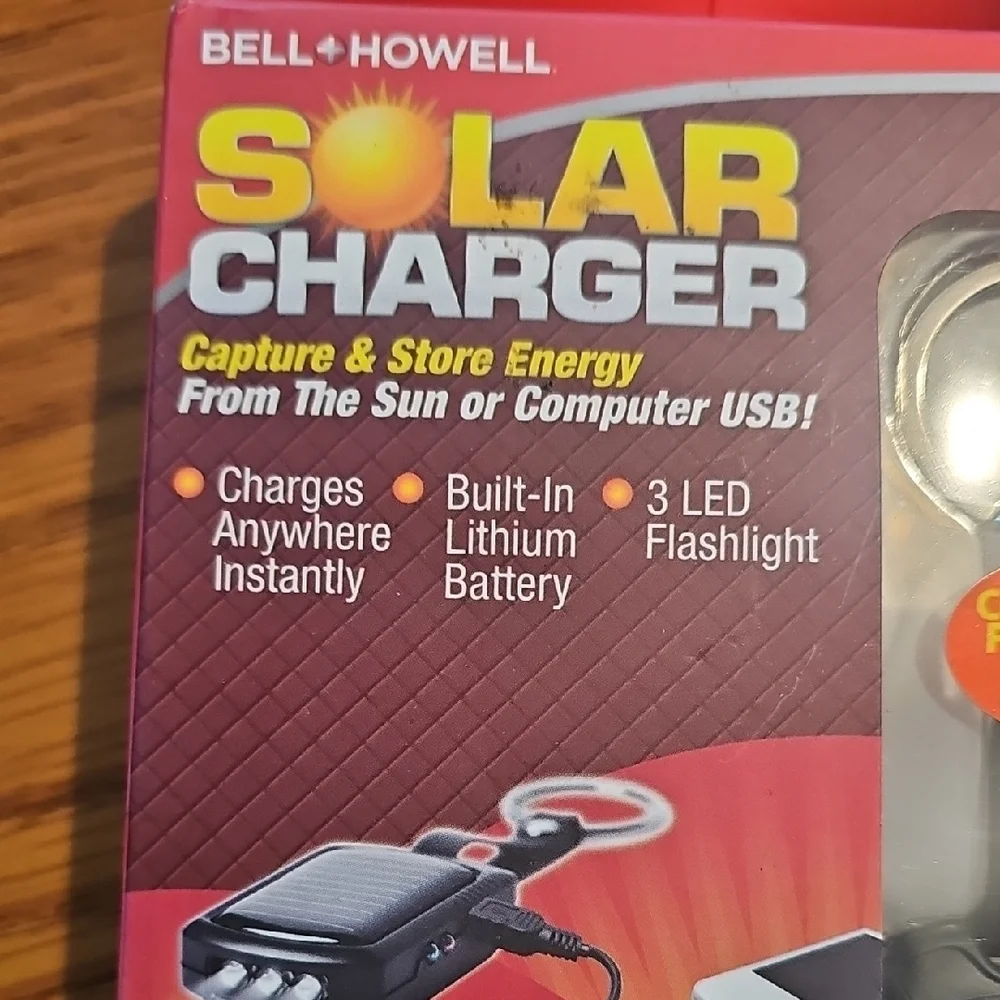 As Seen On TV NWT Bell + Howell Black Solar Charger